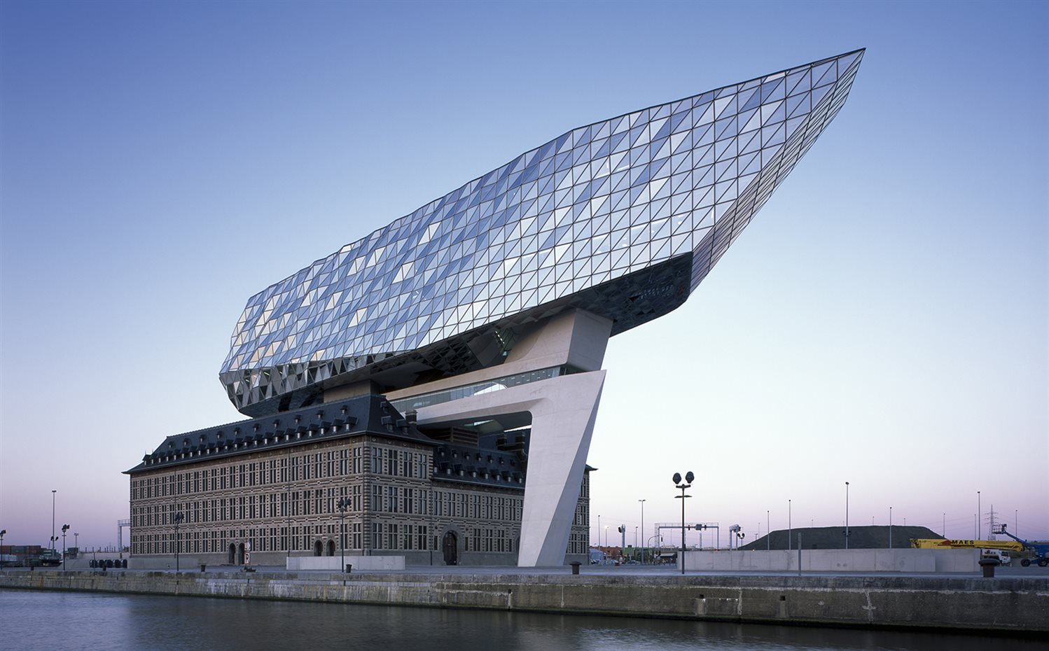Sede de la autoridad portuaria de Amberes, Bélgica, Zaha Hadid