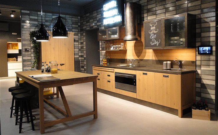 Entre la selección de modelos de cocina expuestos destaca la Diesel Social Kitchen, de estilo vintage