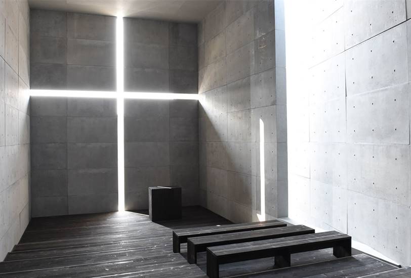 Iglesia de la luz, una de las obras más icónicas de Tadao Ando, construida en 1988