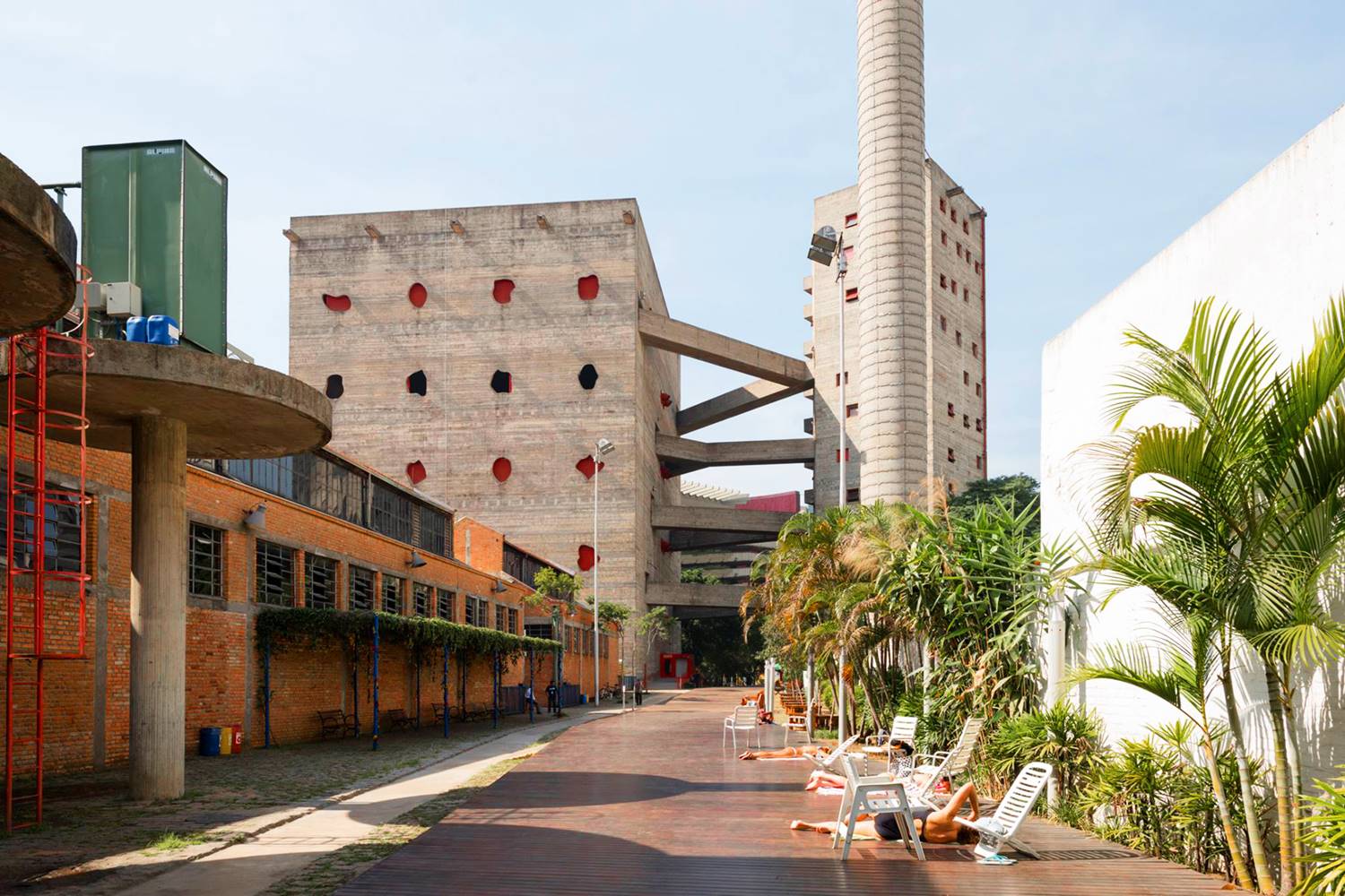 SESC Pompéia. Centro cultural y deportivo diseñado por Lina Bo Bardi en São Paulo.