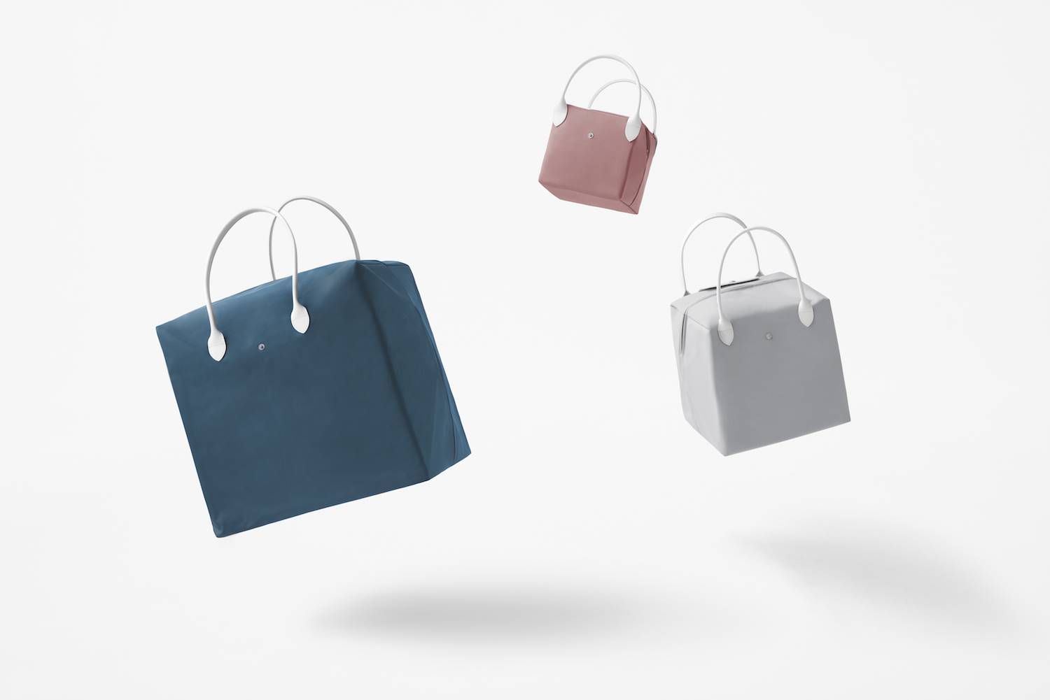 Bolso Katachi diseñado por Nendo para Longchamp 4. La colección Katachi puede adquirirse en seis colores diferentes. 