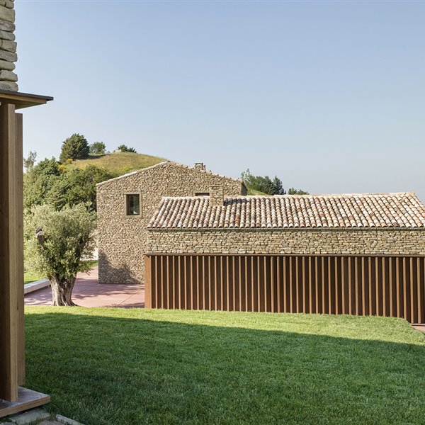 De antiguo poblado medieval a serena casa de campo en Italia