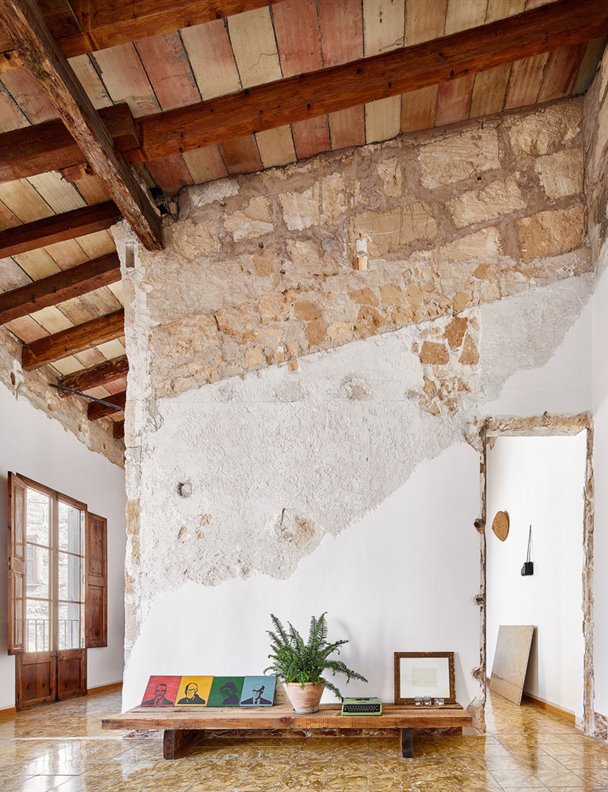 Este piso reformado en Palma de Mallorca se ha convertido en lección de historia 