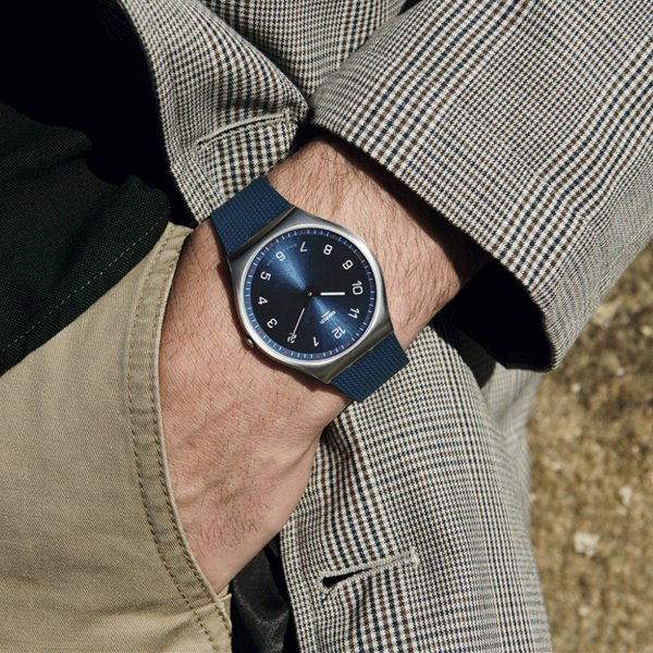 Por qué todo el mundo quiere este reloj ultraligero de Swatch