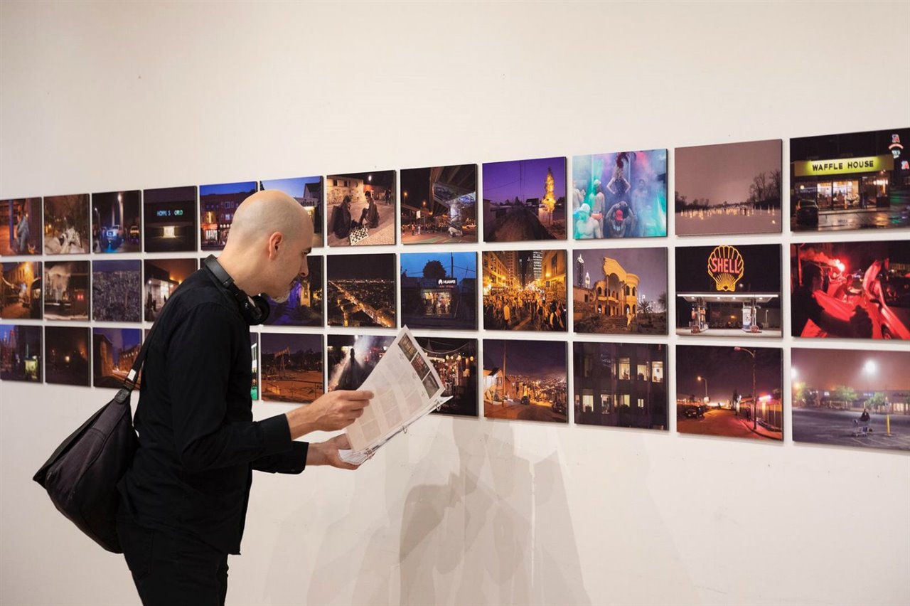 La exposición, entre otras cosas, muestra las fotografías que el sociólogo y fotógrafo David Schalliol ha tomado durante más de diez años. 