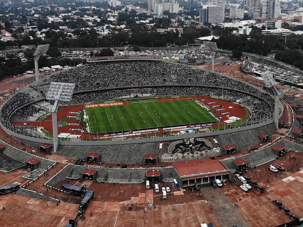 Estadio Olimpico de Mexico Augusto Pérez Palacios Raúl Salinas y Jorge Bravo