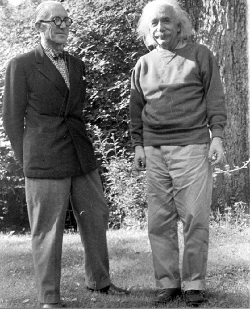 En 1945 Le Corbusier viajó a la universidad de Princeton, Nueva Jersey (EE.UU.), donde conoció al científico e intelectual Albert Einstein.
