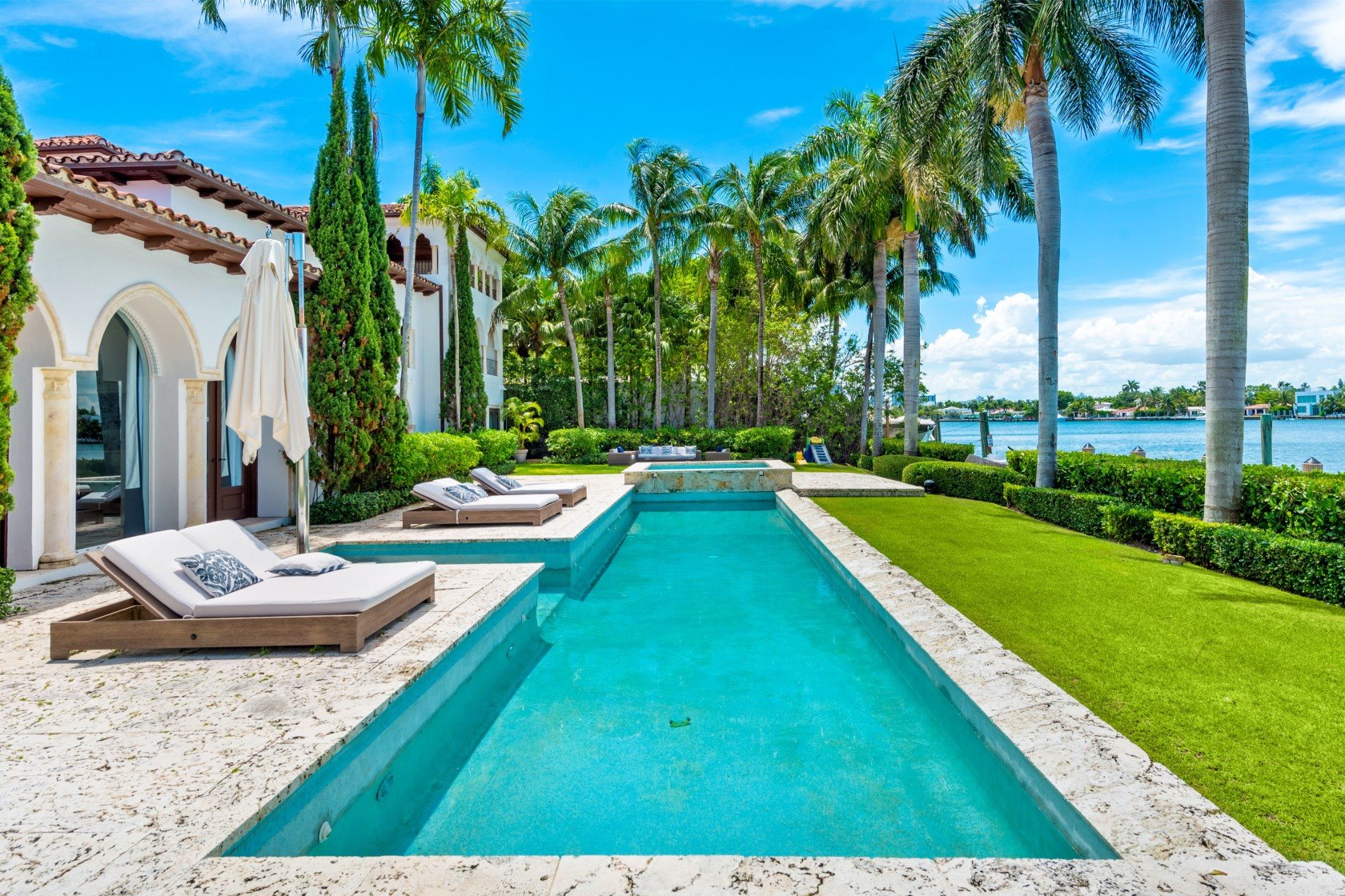 mansion Cher Miami Beach piscina