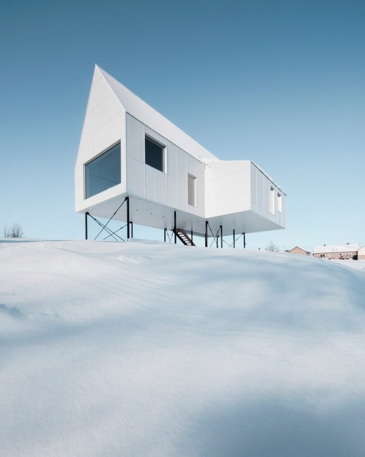 Casas montaña nieve 6 exterior blanco. Una acogedora casa en Quebec
