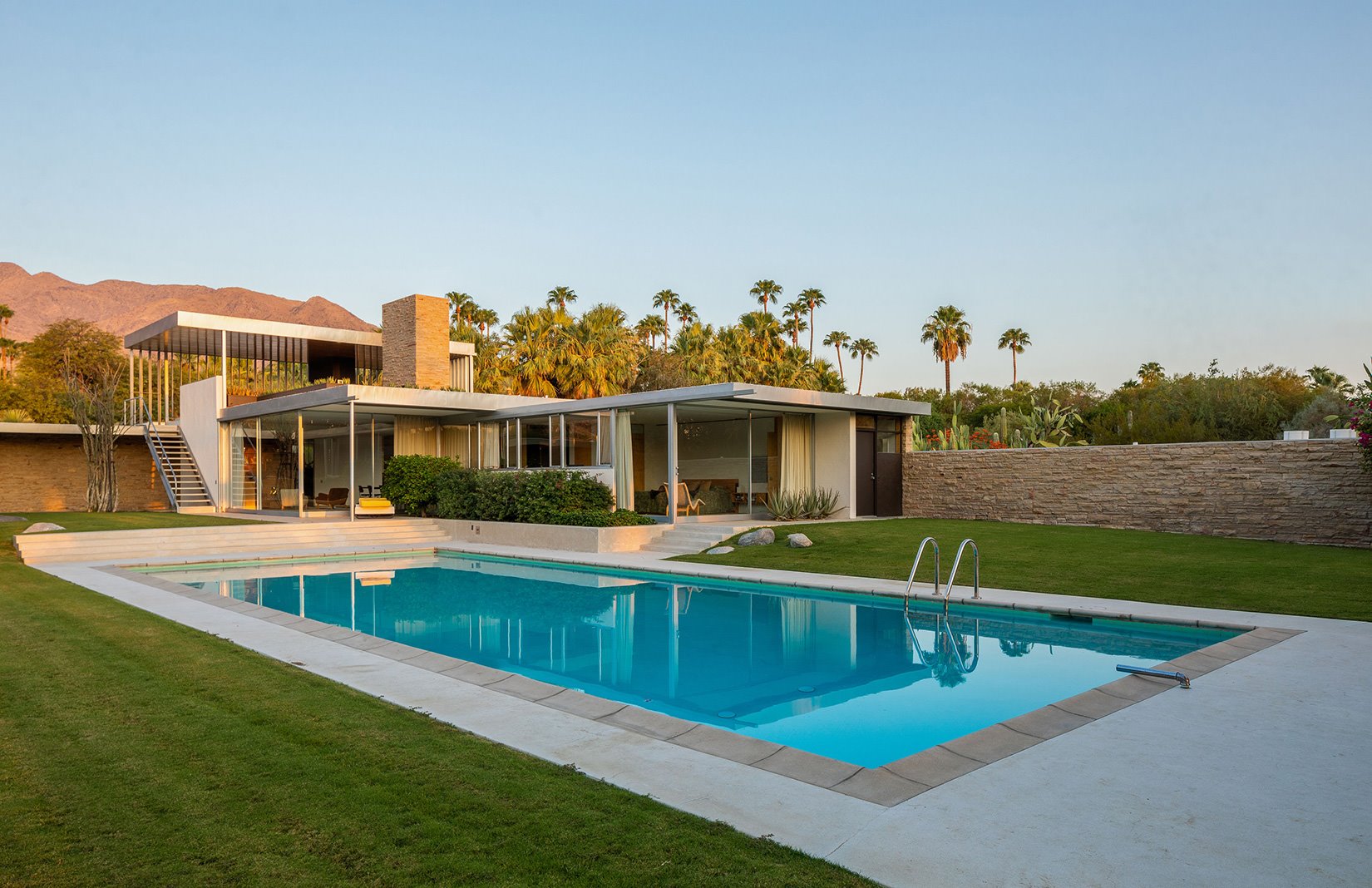 Casa Kaufmann de Richard Neutra en Palm Springs piscina