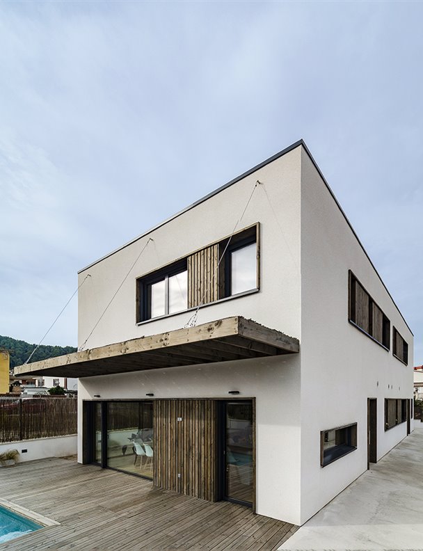 Esta casa prefabricada en Barcelona es la más sostenible de Europa