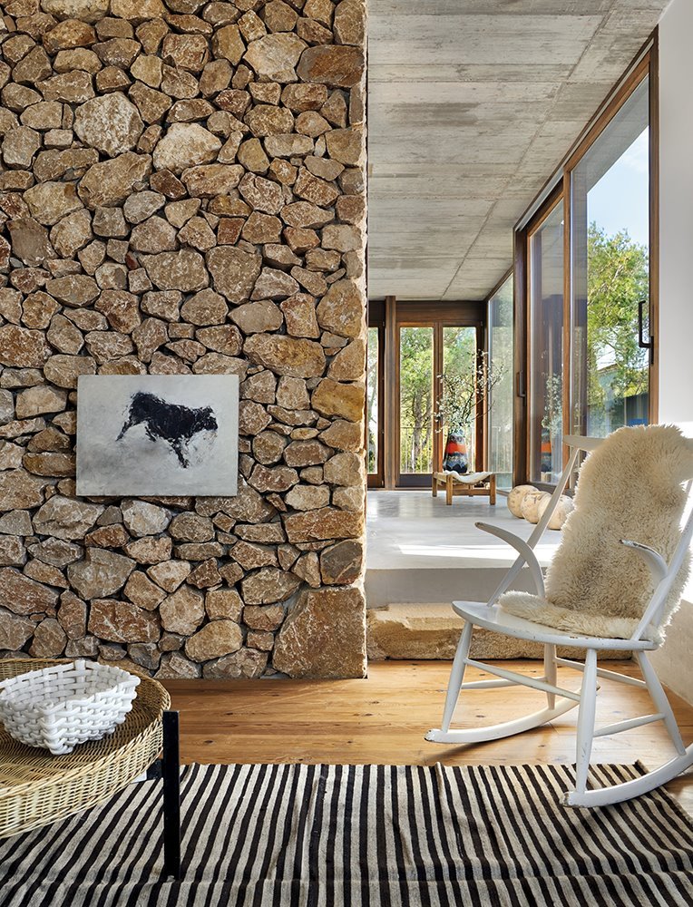 Casa moderna estilo rústico pared de piedra
