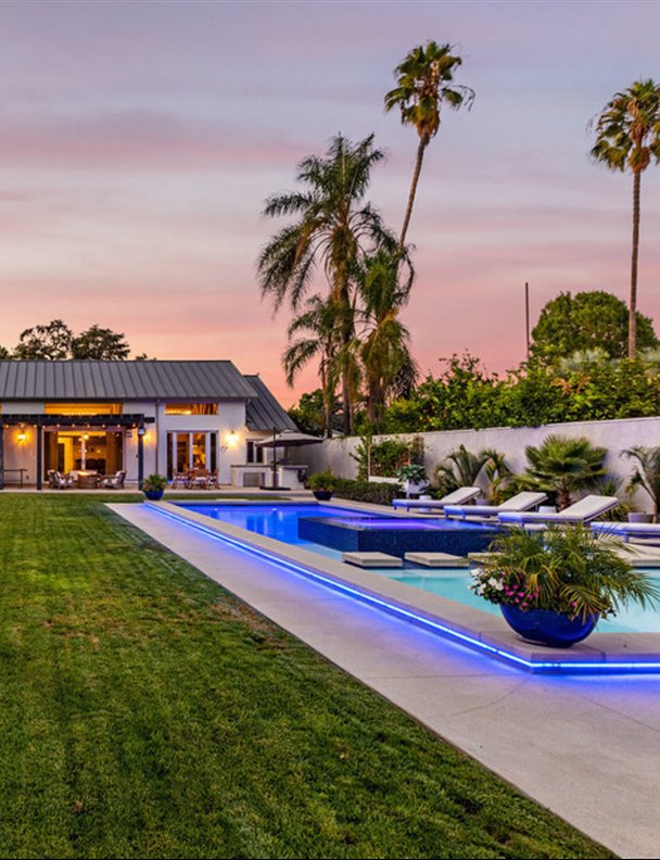 La actriz Julie Bowen empieza de cero, o casi, en esta casa en Toluca Lake