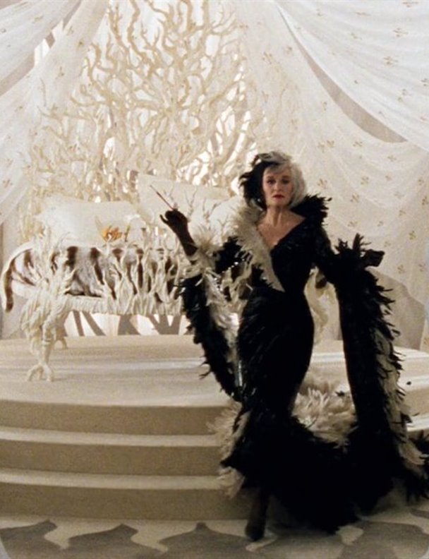 Cruella de Vil: tenemos que hablar de su mansión y su oficina