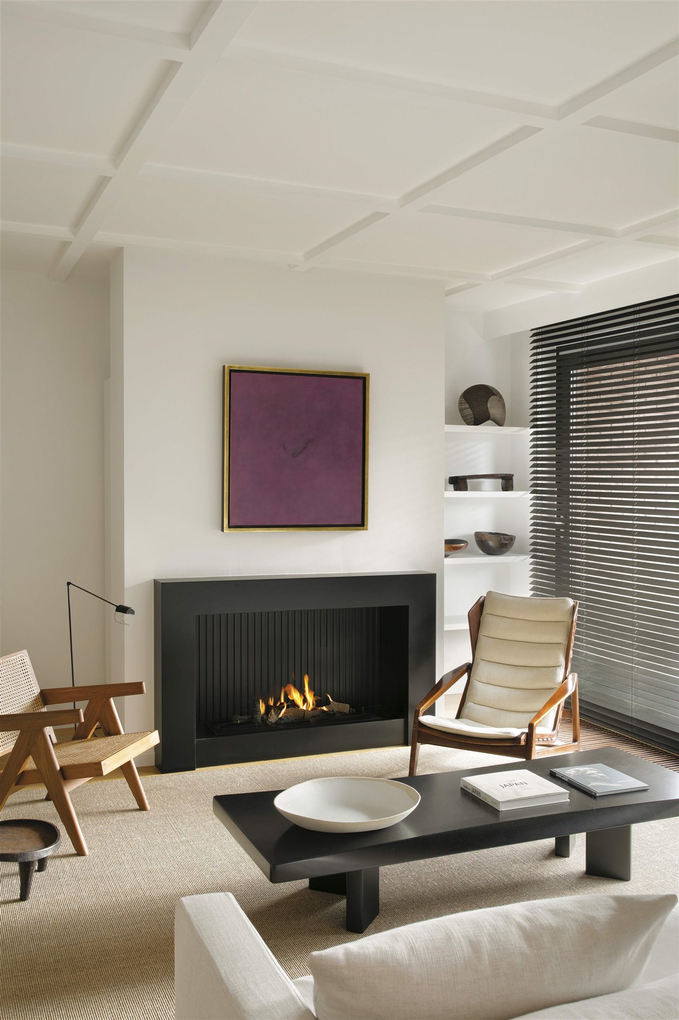 piso belga Stef Claes minimalismo con lámparas