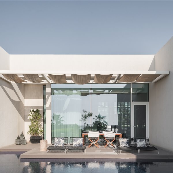 Este exclusivo resort de Dubái es un auténtico oasis en el desierto