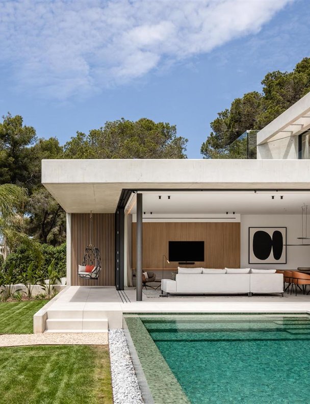 Una moderna casa de hormigón visto para vivir a todo lujo en Mallorca
