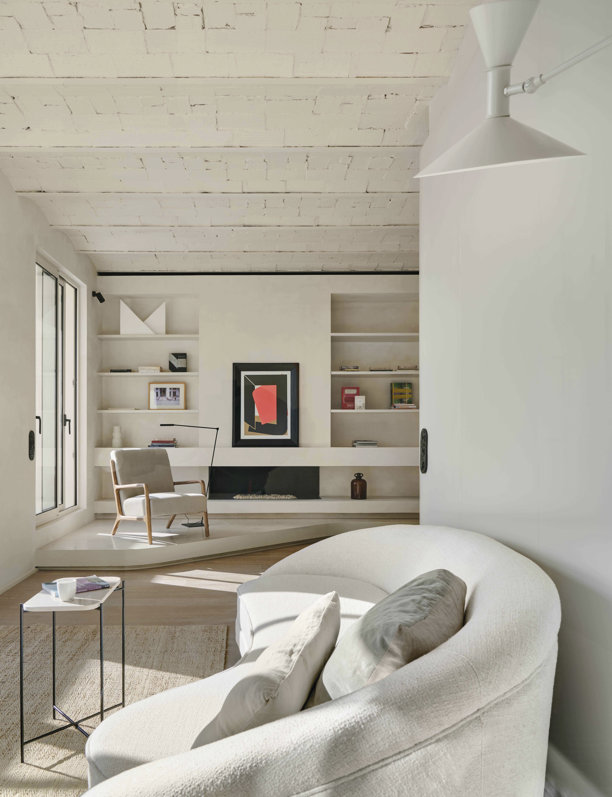 Este ático de Gràcia en Barcelona se ha convertido en un loft moderno para descansar