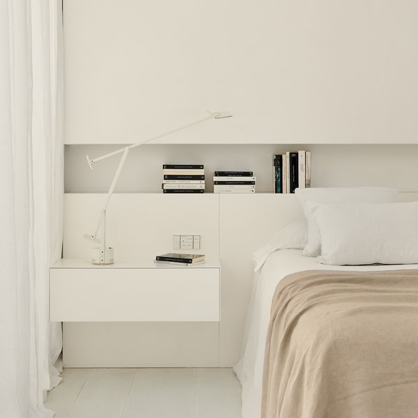 10 dormitorios minimalistas y prácticamente vacíos al más puro estilo de Arquitectura y Diseño y que NO resultan nada fríos