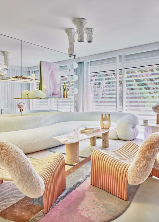 7 veces en las que el color fue la solución más acertada en interiorismo
