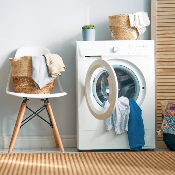 ¡Despídete de las manchas! 6 TRUCOS para que tu ropa salga impoluta (y con mejor olor) de la lavadora