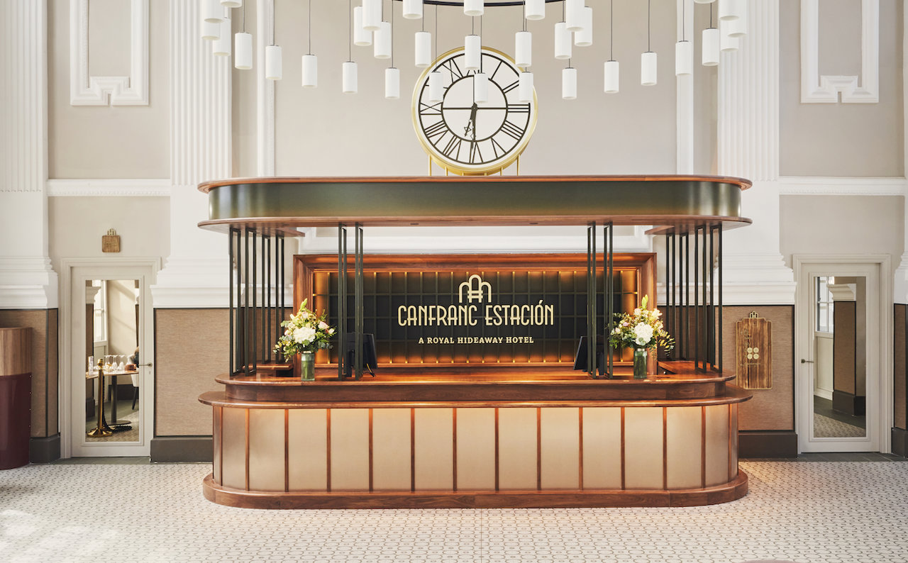 Así es Canfranc Estación, el hotel galardonado con el mejor diseño en los premios Interhotel.