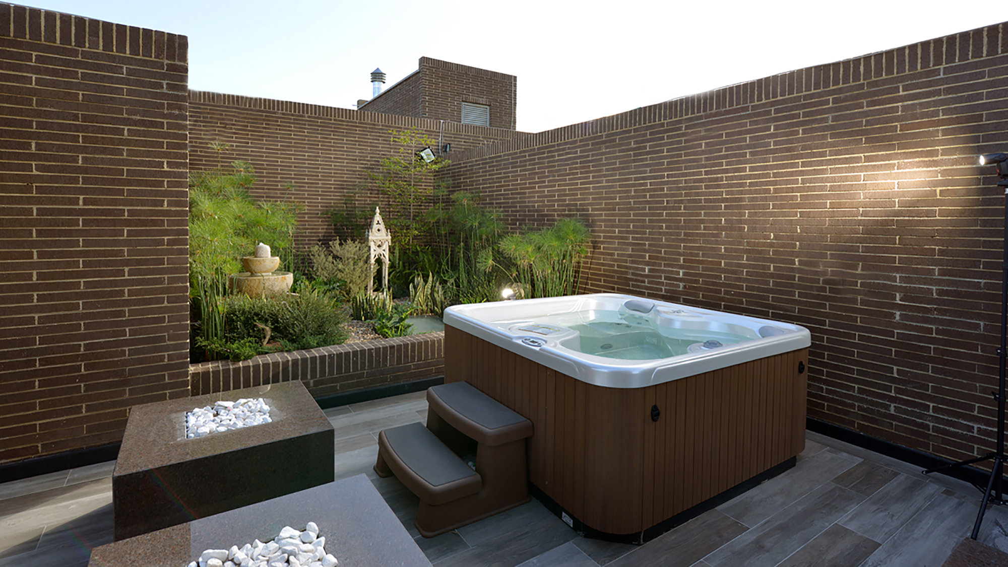 Terraza con jacuzzi Adriana Forero Design