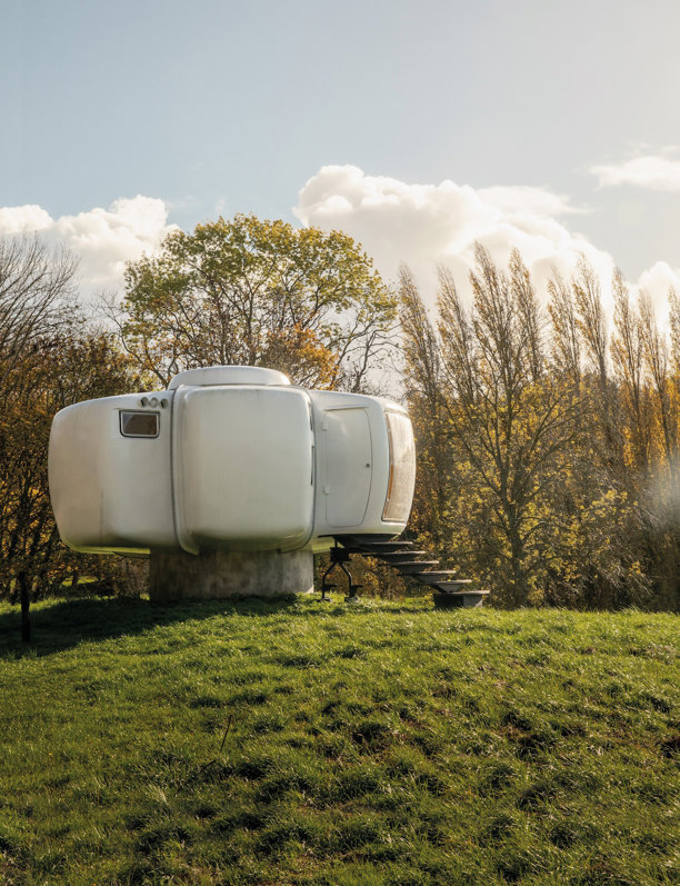 Así es la casa-cápsula con vocación futurista de Jean-Benjamin Maneval perfecta como casa de vacaciones