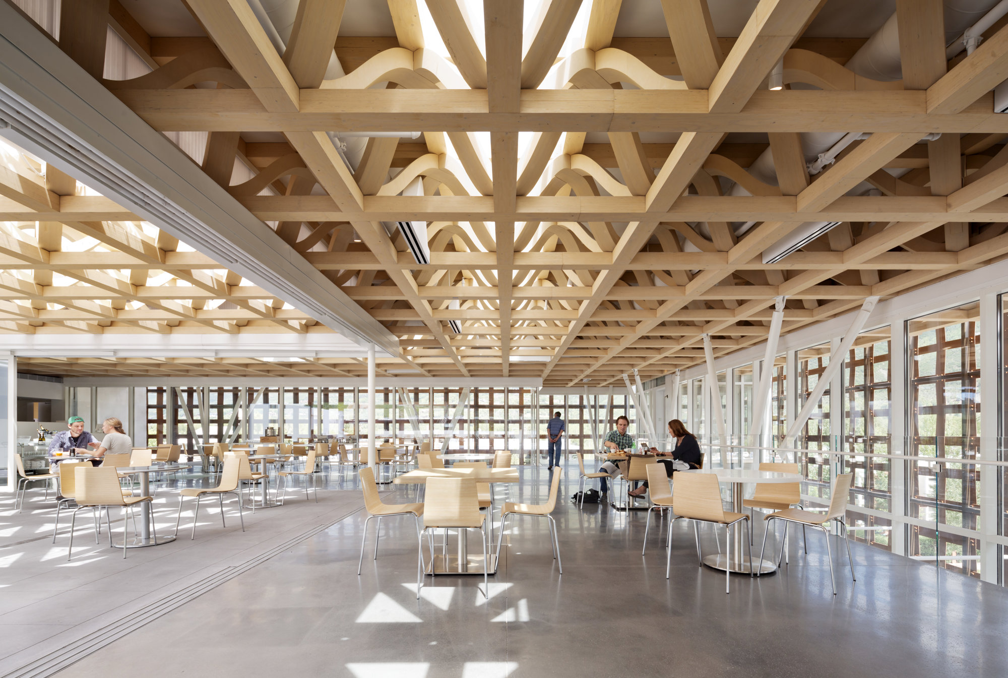 Shigeru Ban: Timber in Architecture by Shigeru Ban © Rizzoli New York, 2022.