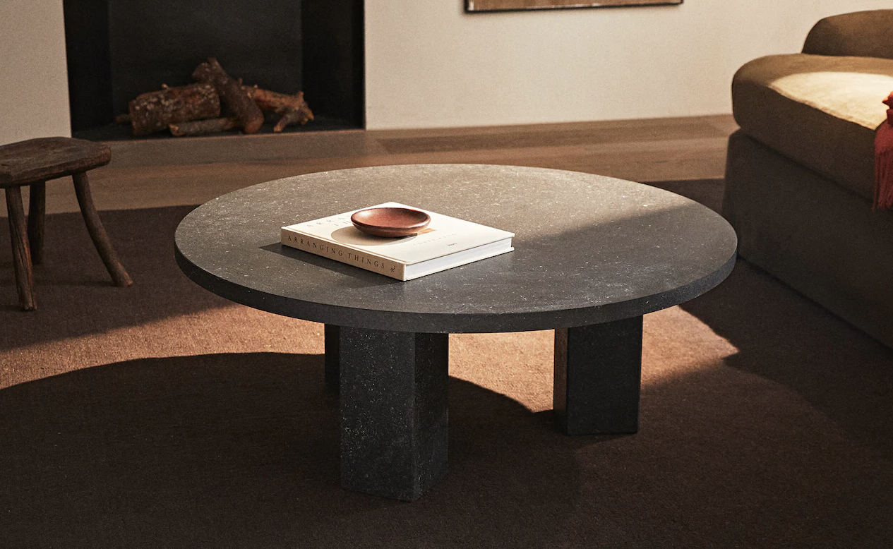 mesa de centro piedra redonda Zara home