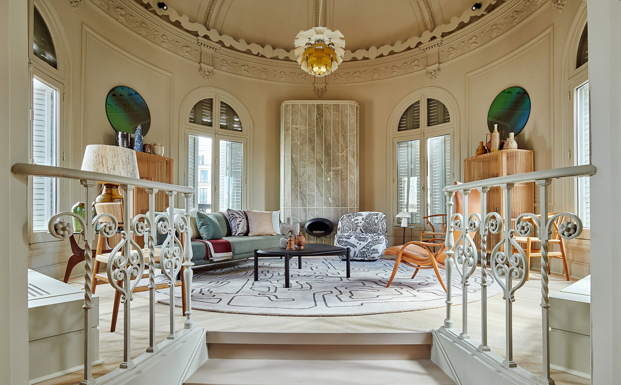 El interiorista Erico Navazo tiene mucha mano utilizando piezass vintage en sus proyectos, así lo demostró en Casa Decor de la mano de la Embajada danesa.