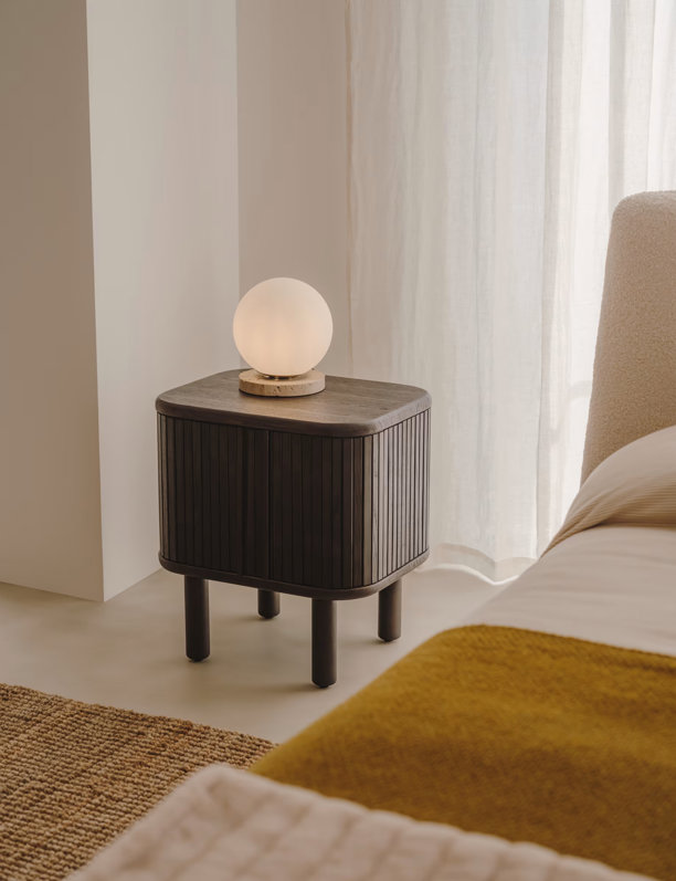 Descubre la lámpara de Kave Home que transformará tu espacio en un oasis de calidez y confort