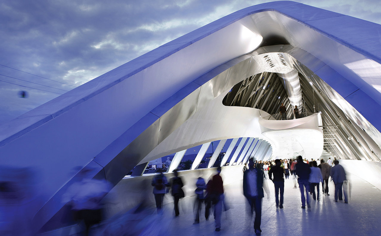Pabellón-puente de Zaragoza, construido para la Exposición Internacional del Agua de 2008, el único proyecto de Zaha Hadid en España.