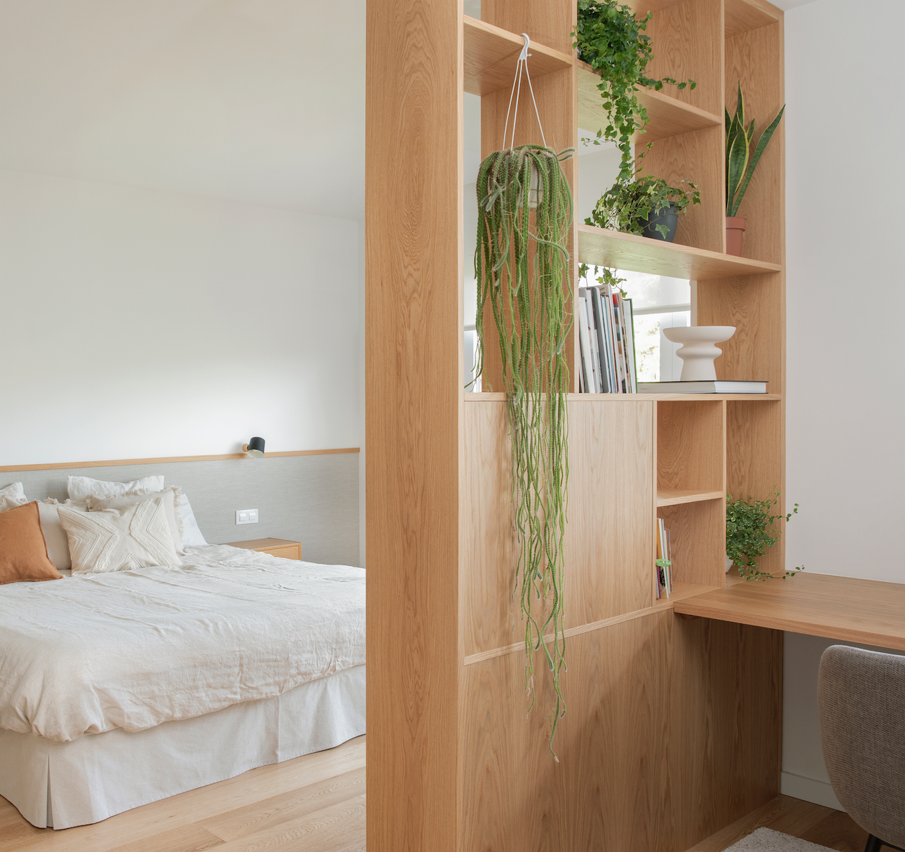 estanteri´a plantas dormitorio batte interioristas