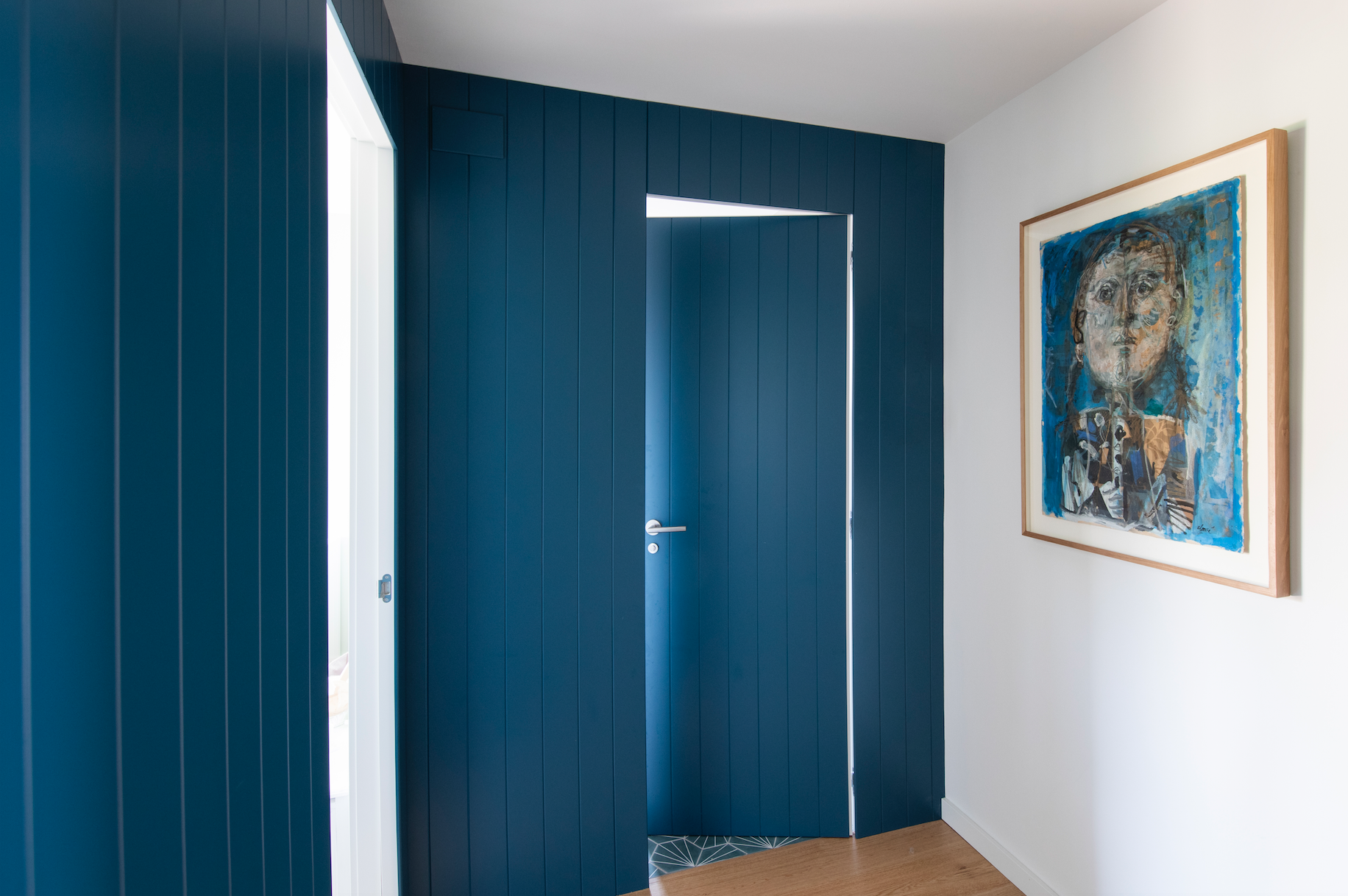 puertas azules casa batte interioristas