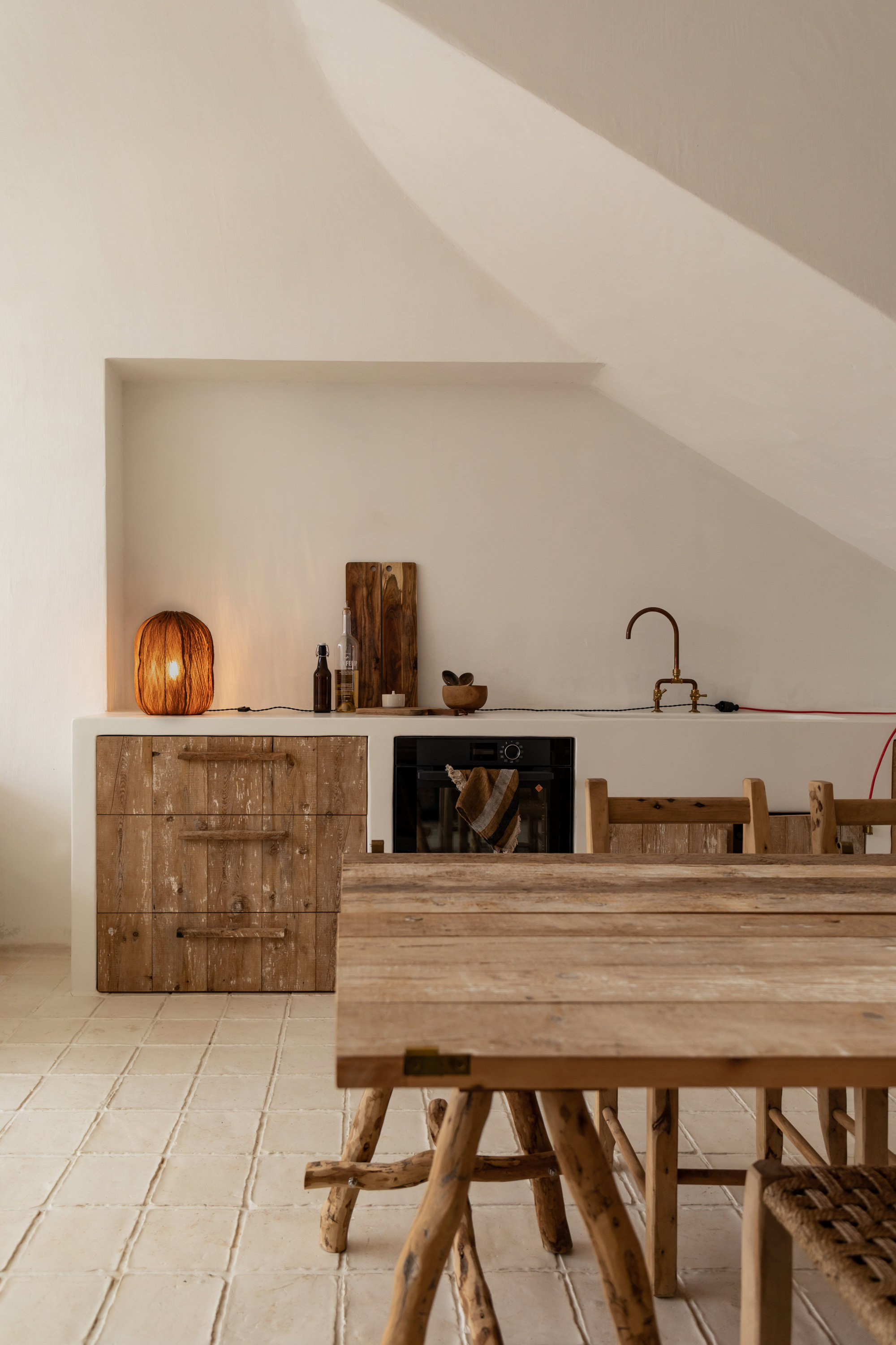 Menorca casa mesa de madera estilo rústico