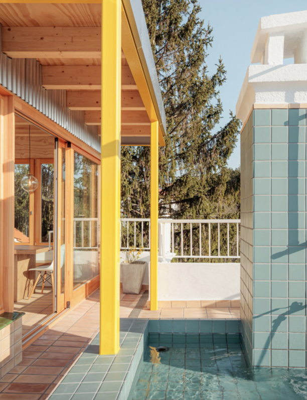 Terrazas, pasillos y baños a todo color: 9 fotos con las ideas más inspiradoras para transformar cada rincón de tu casa
