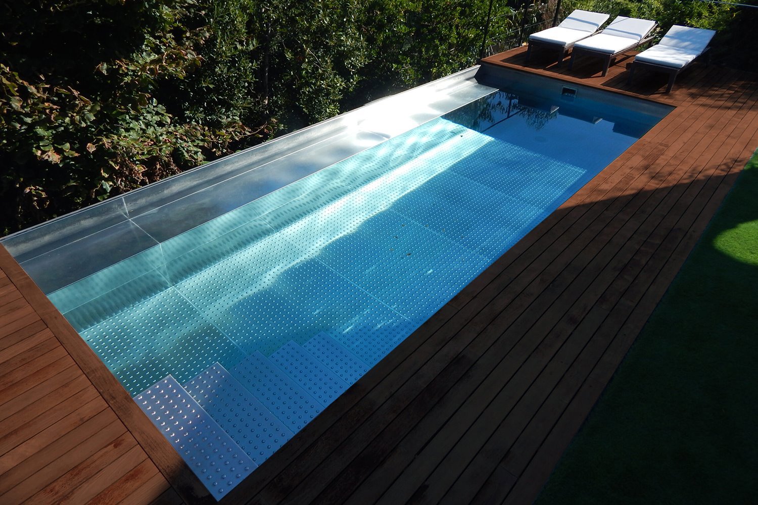 terraza con piscina Inox Personal Designs