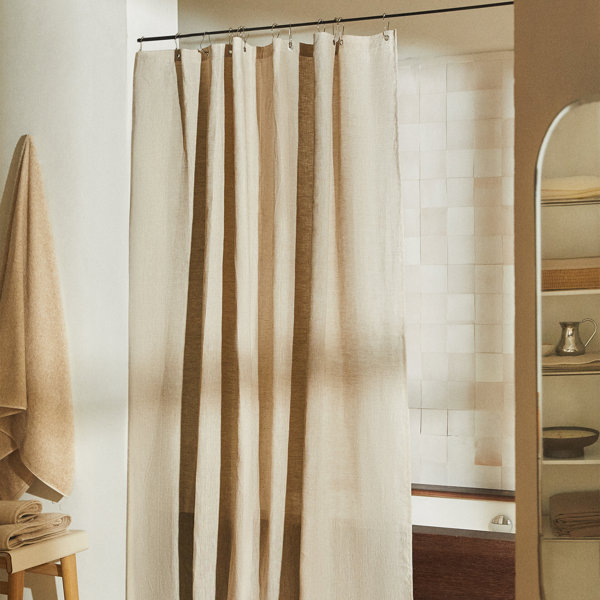 NO son mamparas: las cortinas de ducha vuelven a ser tendencia y estas 5 de Zara Home son las más elegantes