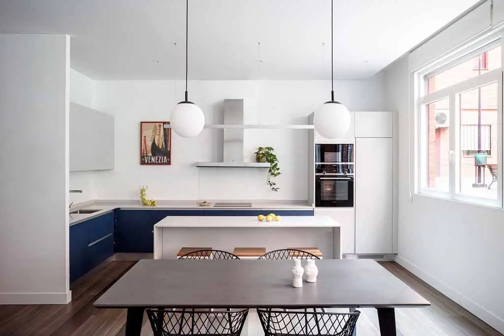 Cocina-comedor de una vivienda en Madrid.