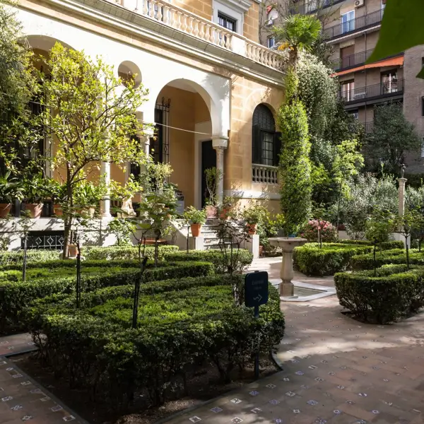 Estos son los patios más bonitos de Madrid que debes visitar para refrescarte entre paseo y paseo