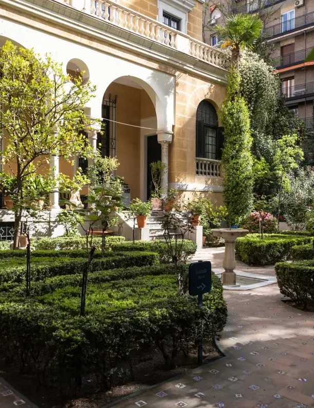Estos son los patios más bonitos de Madrid que debes visitar para refrescarte entre paseo y paseo