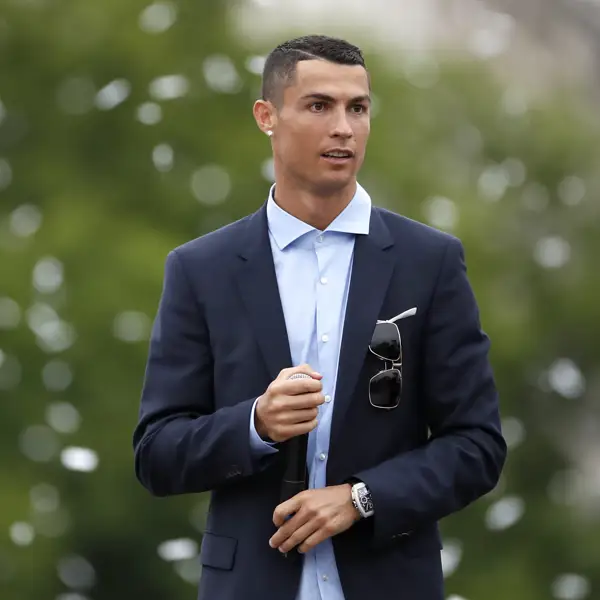 Cristiano Ronaldo entra al negocio de la porcelana, adquiriendo un 10% de la empresa portuguesa Vista Alegre