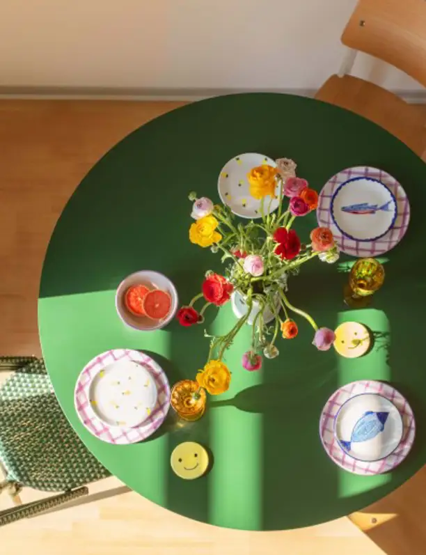 Cómo decorar (y qué delicias incluir) en una mesa dulce para el verano: secretos y tendencias de expertos para sorprender a tus invitados