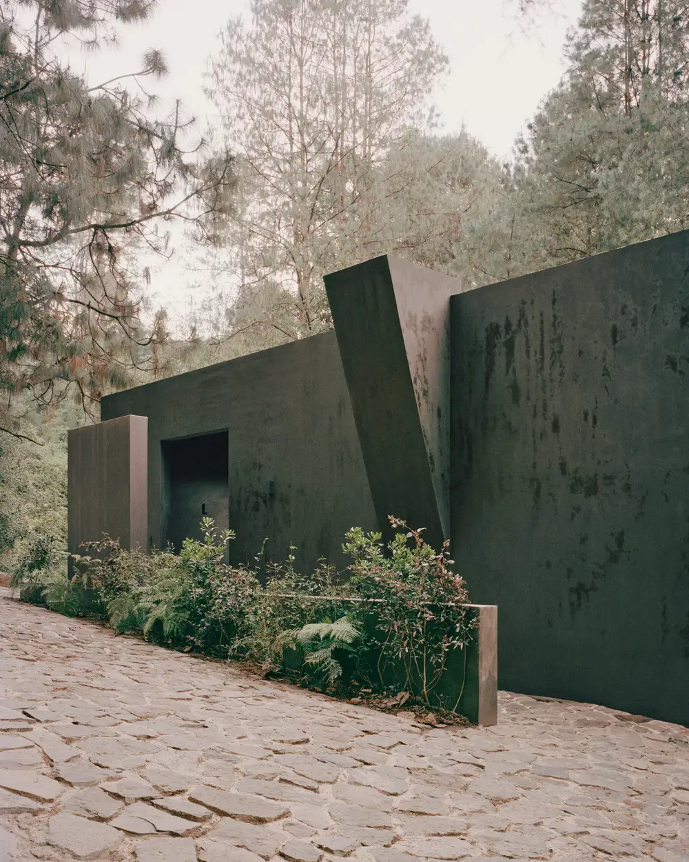 hormigón fachada plantas casa brutalista