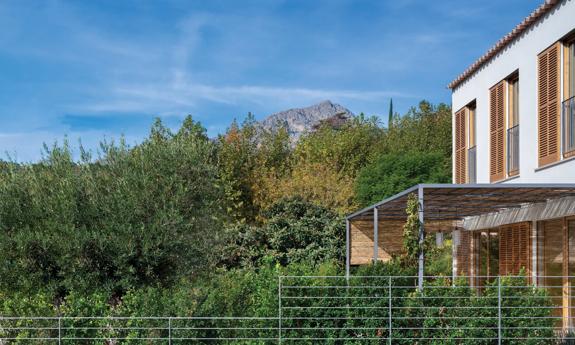 Una casa pasiva en Mallorca con paredes de cal 