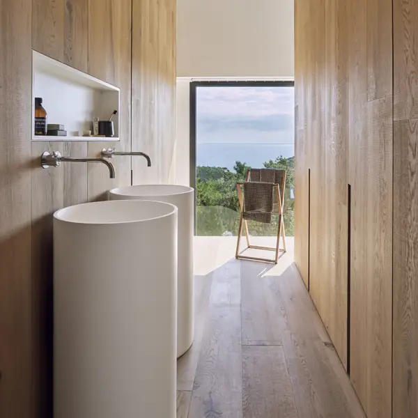 Baños de madera: el material que transforma tu baño en un auténtico refugio de calidez