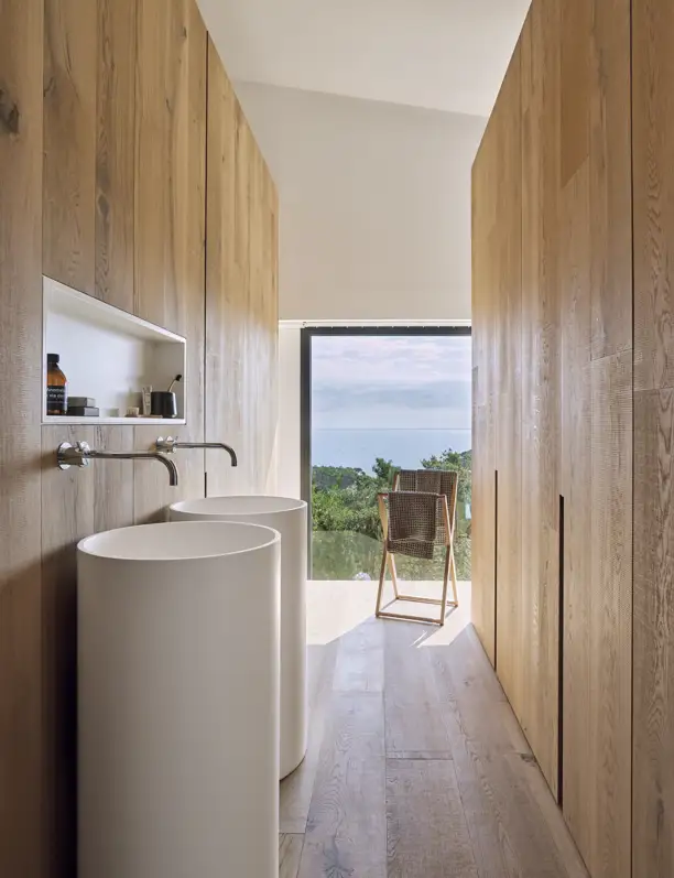 Baños de madera: el material que transforma tu baño en un auténtico refugio de calidez