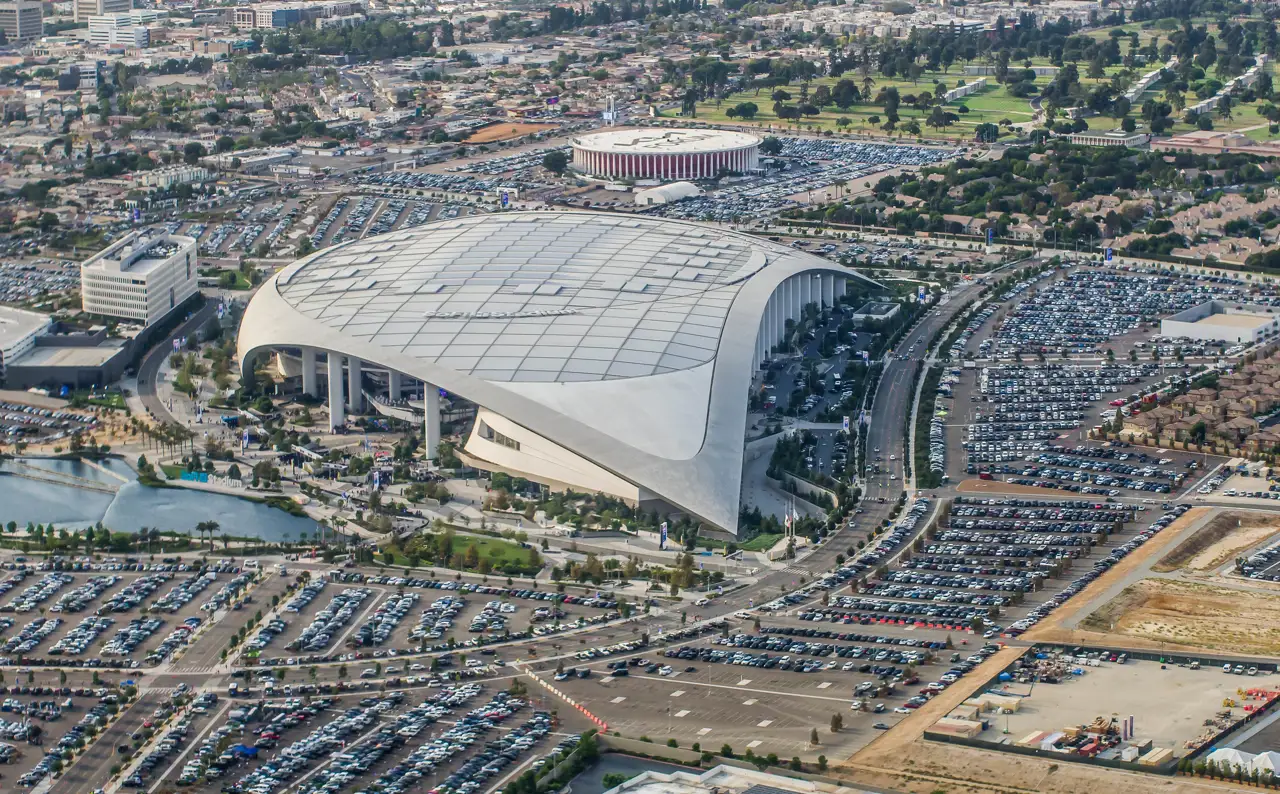 El SoFi Stadium de Los Ángeles es el estadio del equipo de fútbol americano de los Rams.