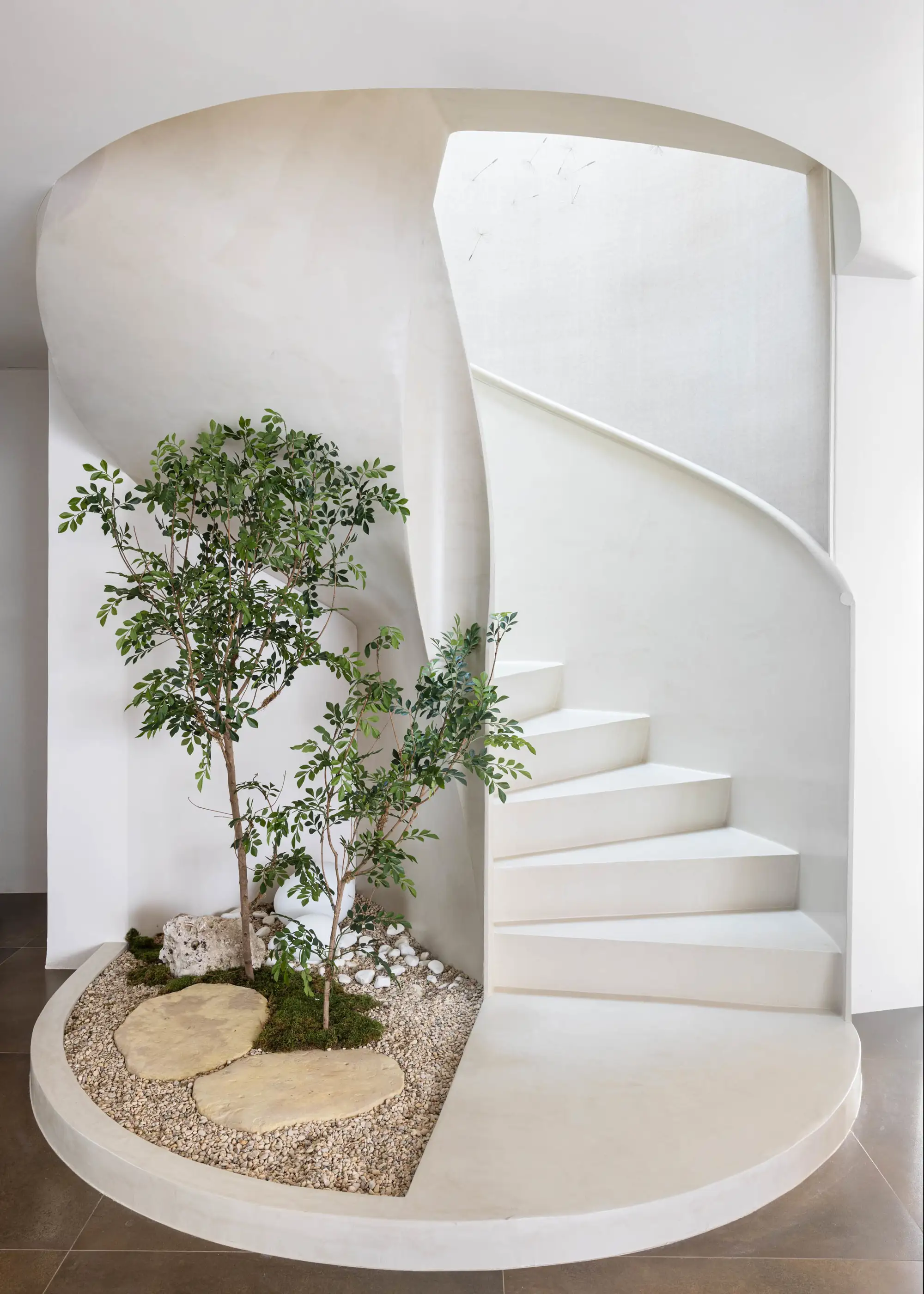 escalera circular curva blanca plantas